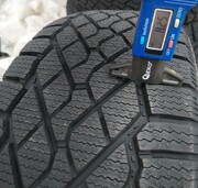 LingLong NORDMASTER 275/35R20 102T
