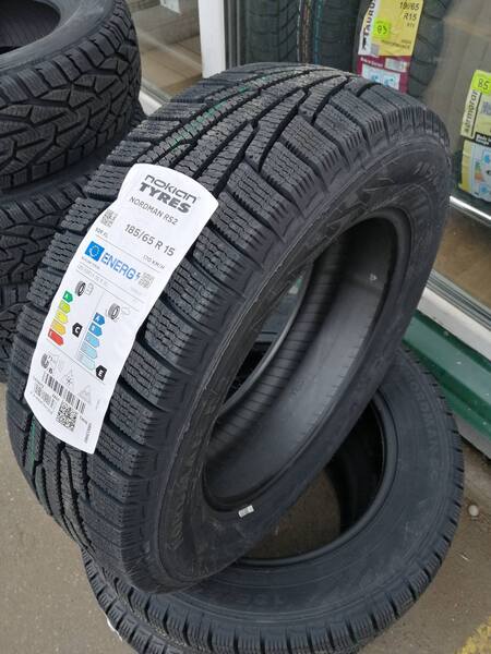 Ikon Character Snow 2 215/55R16 97R